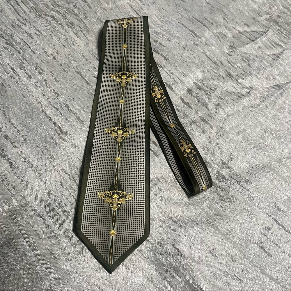 Vittorio Farina Italian Designer Elegant Gold and Green Men's Tie